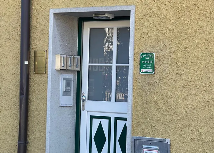 Traunkai Apartament *